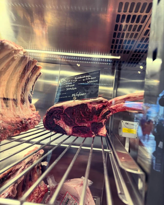 Nothing like a light lunch of meat and wine in the ancient Roman alpine city of Aosta. @la_grenette_aosta well worth a visit! #italianfood #steak #aosta #skiholiday #foodietravel #restaurantreview #alps